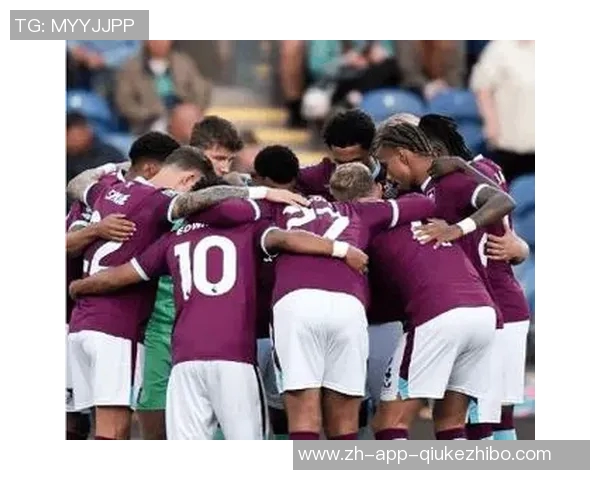 曼城主场迎战伯恩利期待全取三分争夺英超冠军荣耀 曼城主场迎战伯恩利期待全取三分争夺英超冠军荣耀