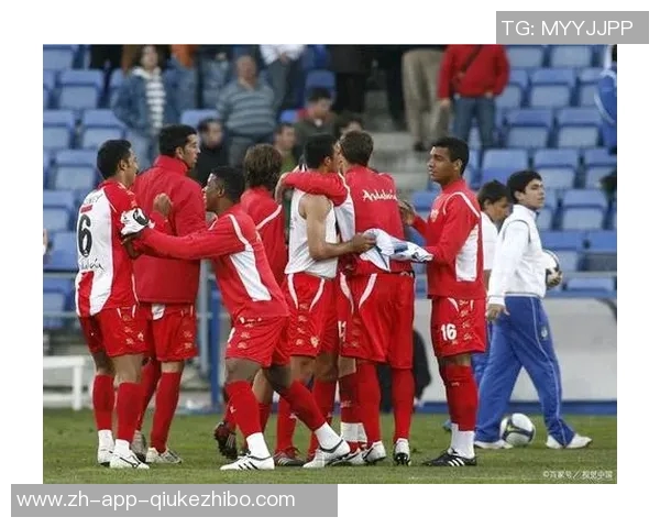 阿尔梅勒与登博思的精彩对决分析及比赛前瞻展望 阿尔梅勒与登博思的精彩对决分析及比赛前瞻展望